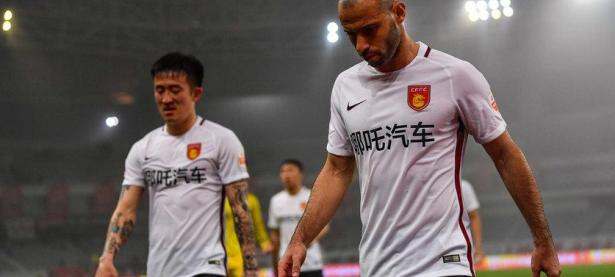 乐鱼体育入口-河北华夏幸福客场遭遇重庆斯威逆转，落后积分榜的简单介绍