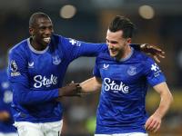 乐鱼体育直播-埃弗顿力保不败，主场坚守短兵相接的简单介绍