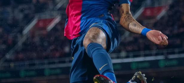 乐鱼体育平台-瓦伦西亚主场惨败，巴萨继续领跑积分榜的简单介绍