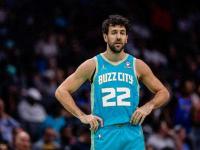 乐鱼体育vip注册-独行侠客场横扫黄蜂，破除客场魔咒