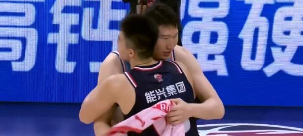 乐鱼体育直播-关于凭借一波广州队，欧洲杯成功绝杀，现场球迷泪目的信息