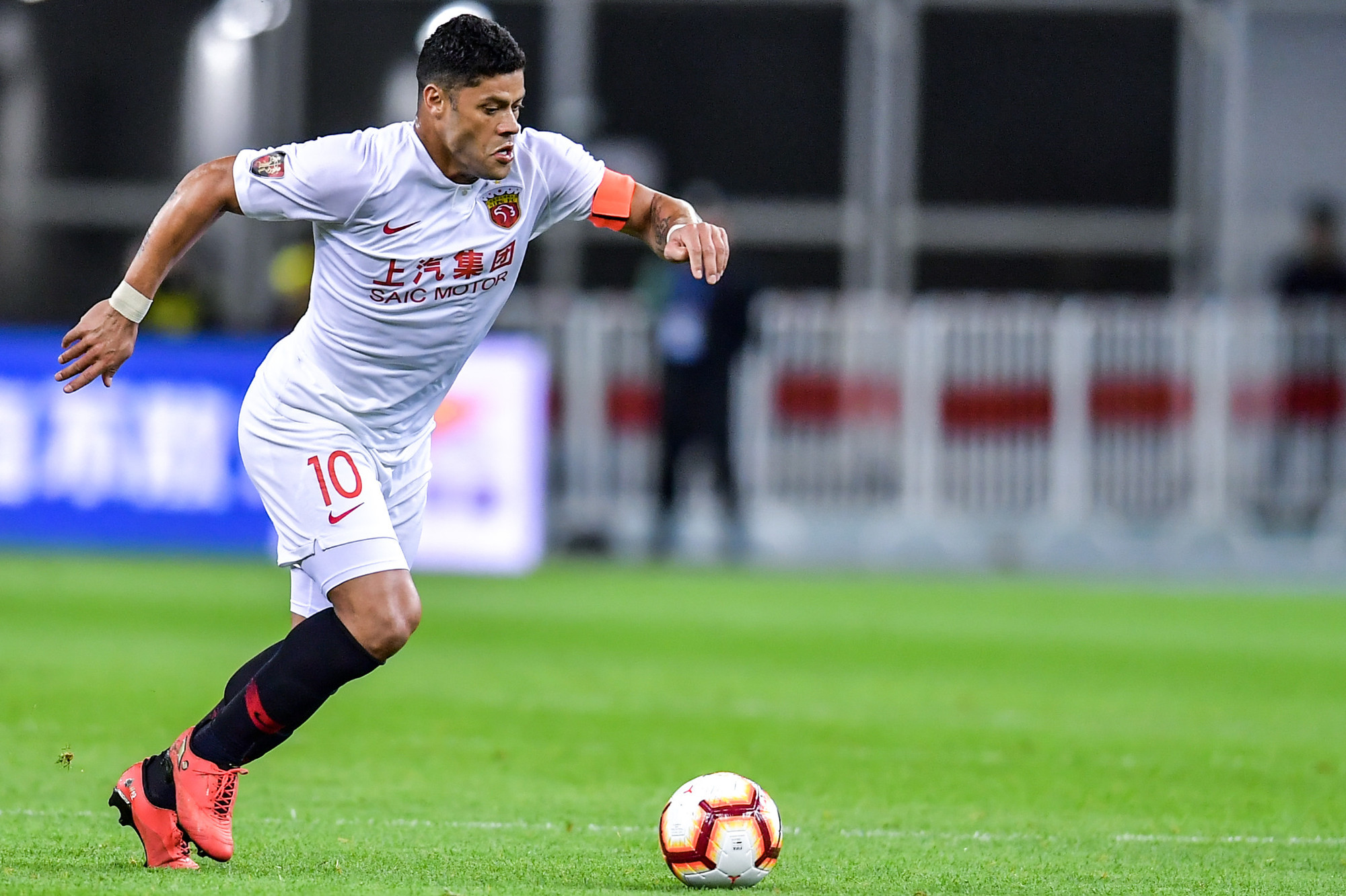 天津天海客场大胜大连一方,全面进军积分榜前列 天津天海客场大胜大连一方,全面进军积分榜前列