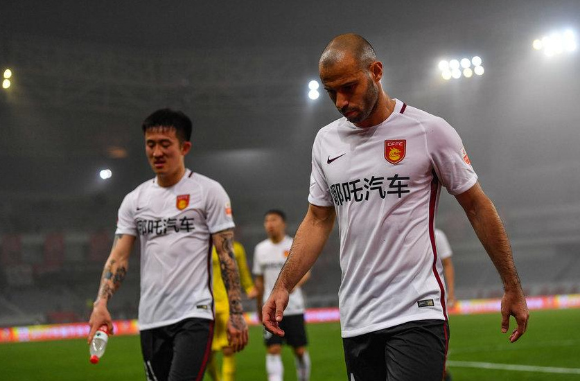 河北华夏幸福客场遭遇重庆斯威逆转,落后积分榜的简单介绍 河北华夏幸福客场遭遇重庆斯威逆转,落后积分榜的简单介绍