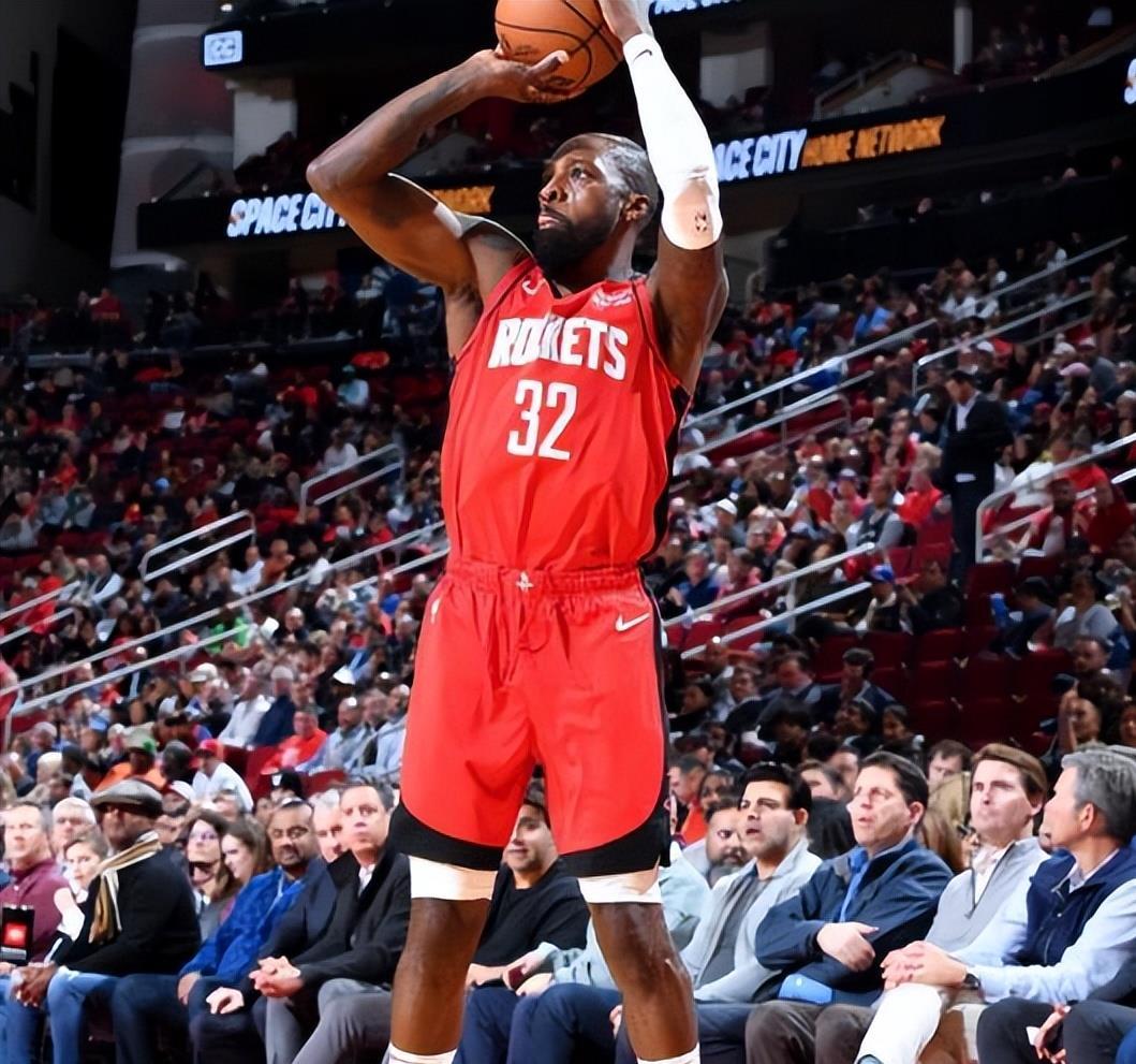 包含猛龙内线策应发挥稳固,球队在关键时刻表现出色的词条 包含猛龙内线策应发挥稳固,球队在关键时刻表现出色的词条