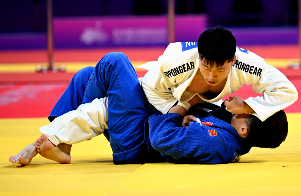 柔道男子56公斤级决赛选手拼尽全力的简单介绍 柔道男子56公斤级决赛选手拼尽全力的简单介绍