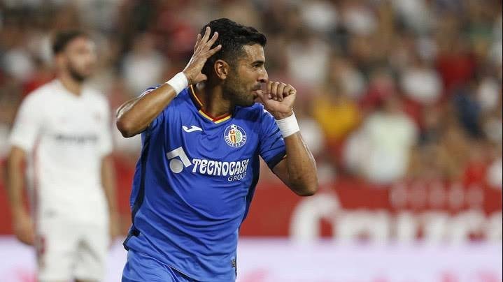 包含赫塔费主教练战术调整成功取得胜利的词条