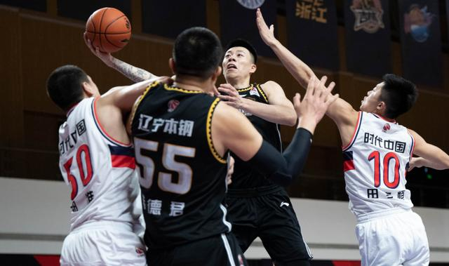 关于广东队再次大胜浙江队,领跑积分榜的信息 关于广东队再次大胜浙江队,领跑积分榜的信息