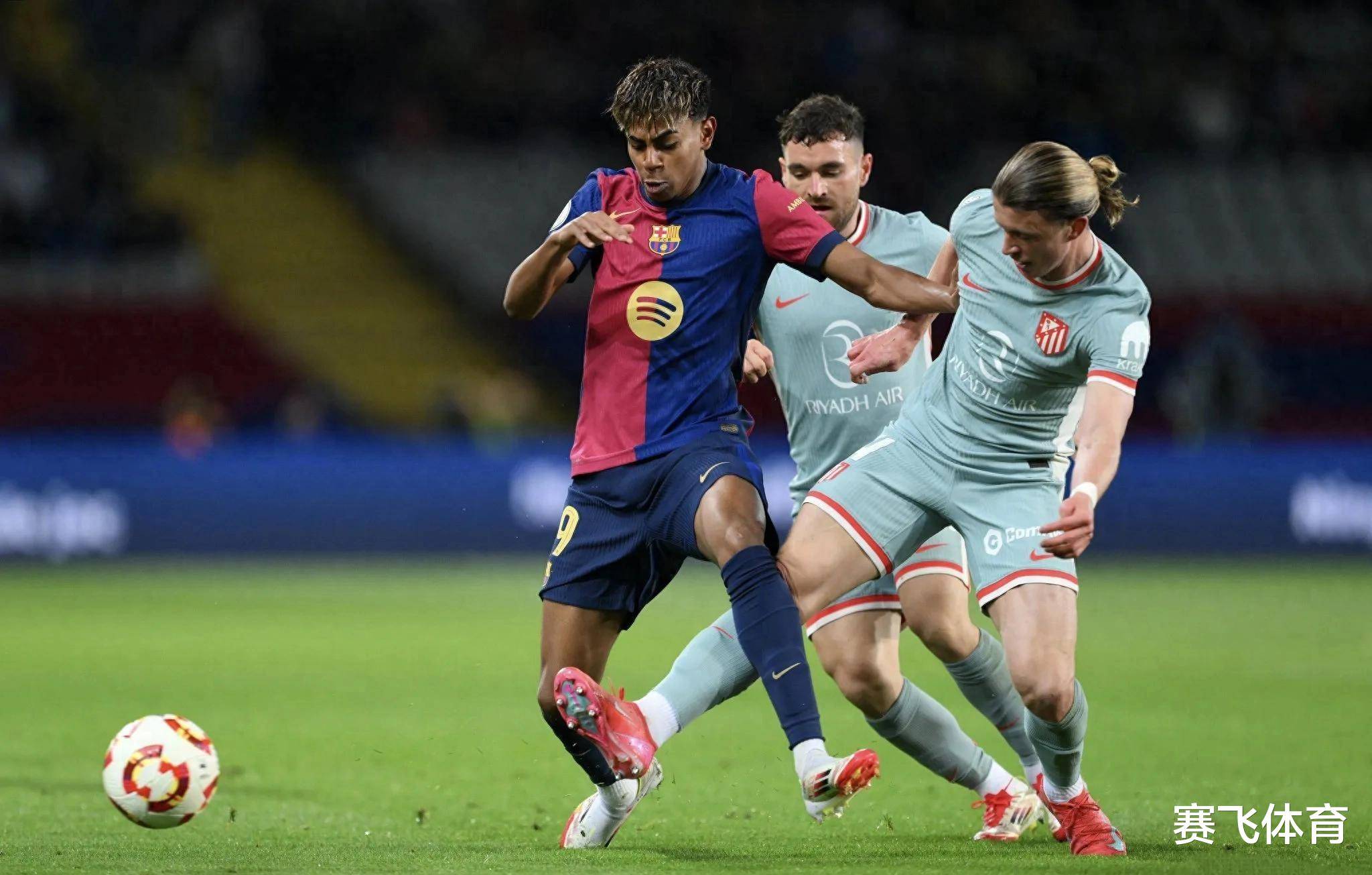 西班牙球场热闹非凡,联赛风云未减的简单介绍 西班牙球场热闹非凡,联赛风云未减的简单介绍