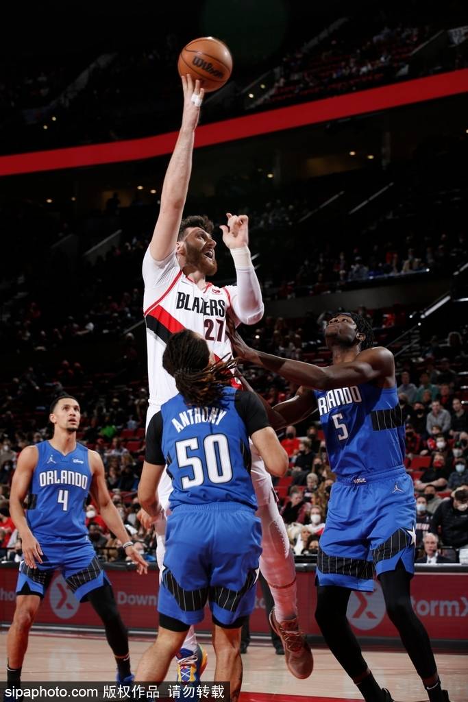 步行者不敌开拓者,安东尼封盖绝杀 步行者不敌开拓者,安东尼封盖绝杀