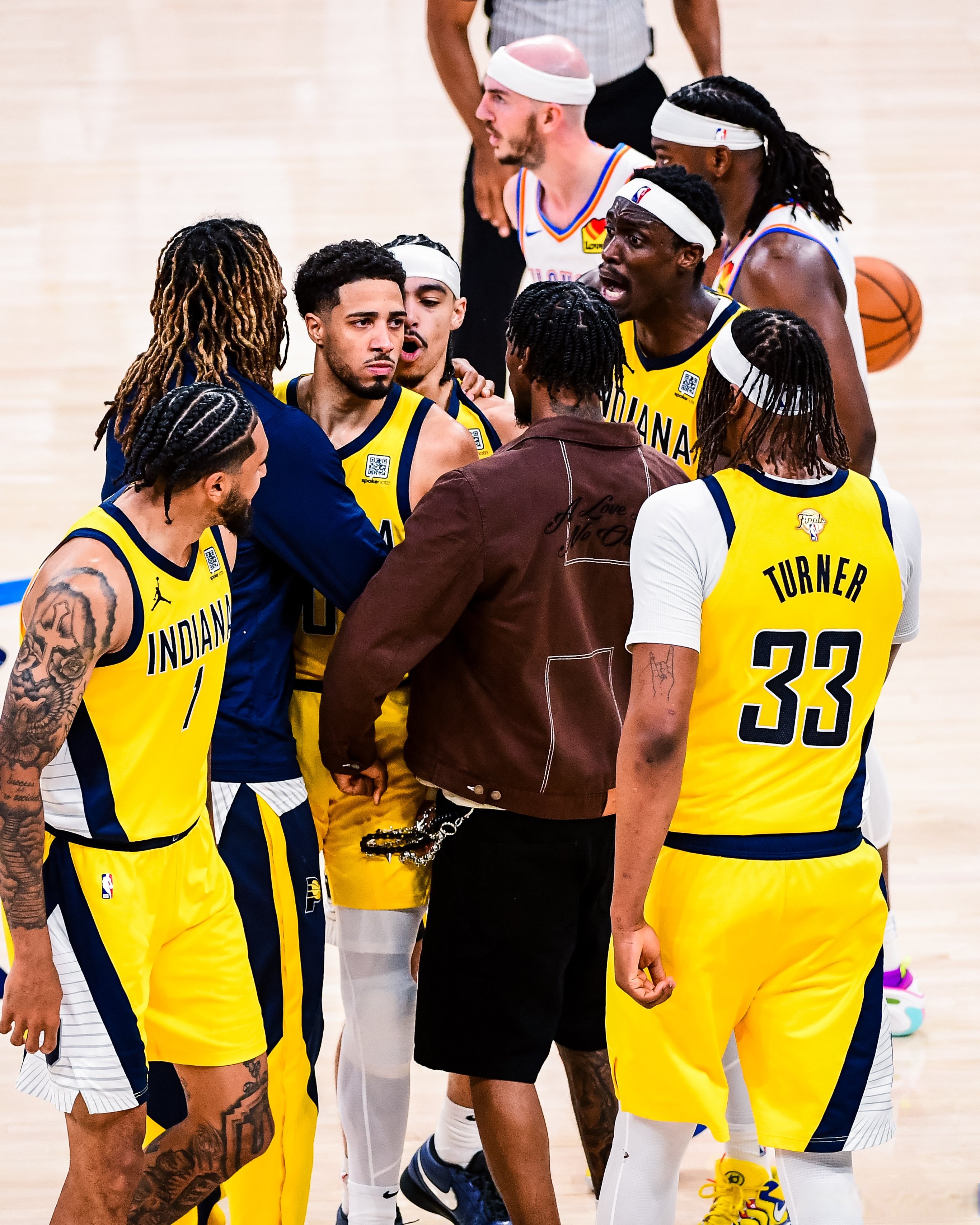 步行者不敌开拓者,安东尼封盖绝杀 步行者不敌开拓者,安东尼封盖绝杀