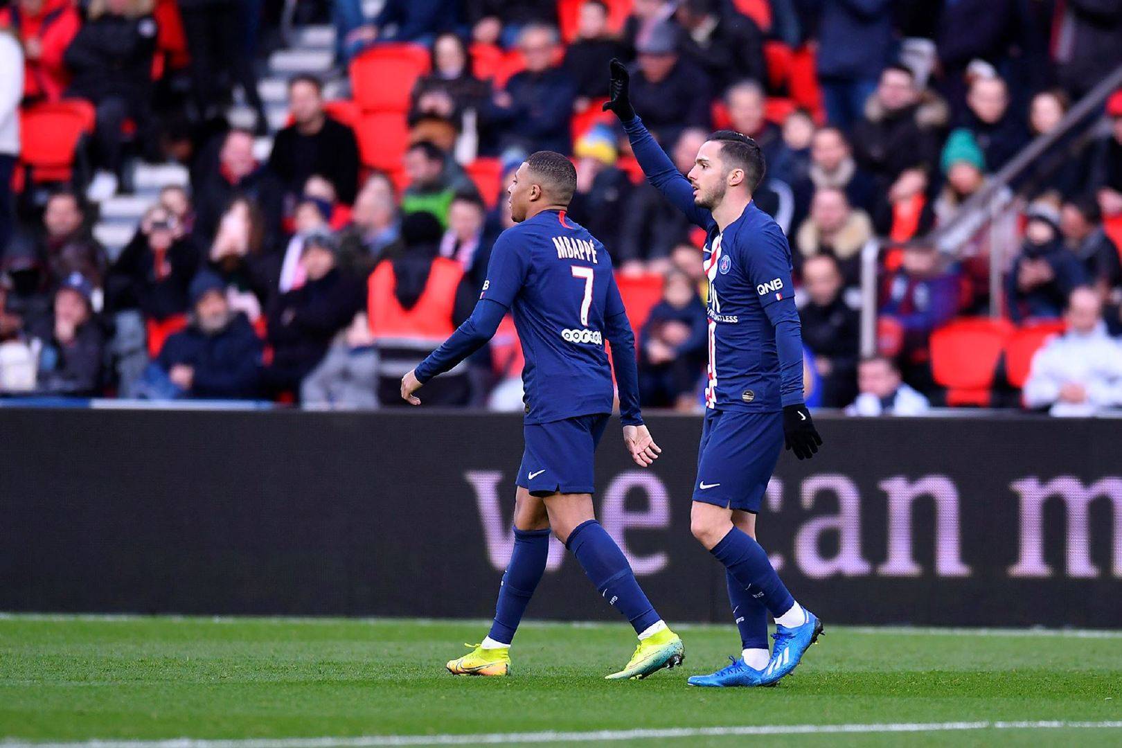 巴黎惨遭淘汰，无缘欧冠半决赛